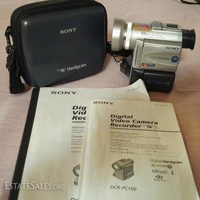 FVM062 Sony Digital Handi-Cam DCR-PC100 with Case

