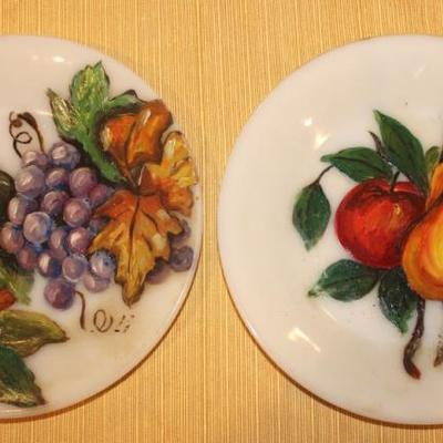 Pair of hand painted Fireking plates with fruits 9

