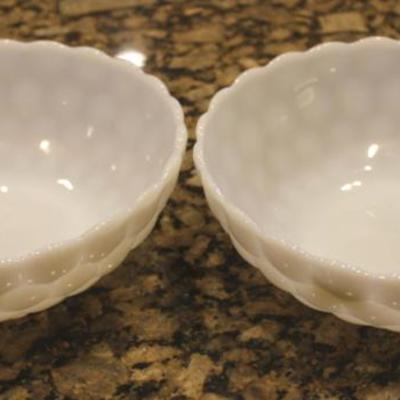 Pair of milk glass bowls, 8.5
