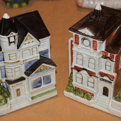 Two porcelain houses 7