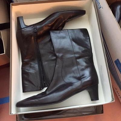 Women's Boots and Shoes - Size 9-Narrow.