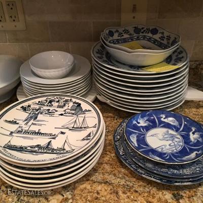 Blue Onion and PULTNEYVILLE NEW YORK PLATE KETTLESPRINGS KILNS 2221-S.
