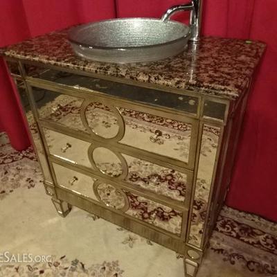 VENETIAN STYLE MIRRORED BATH VANITY CONSOLE WITH METALLIC GLASS BOWL SINK AND CHROME FAUCET