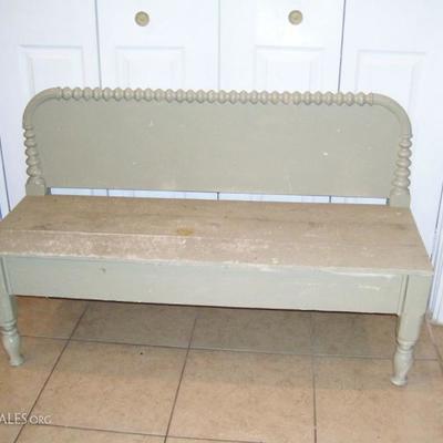 Shabby chic bench - chalk paint or 