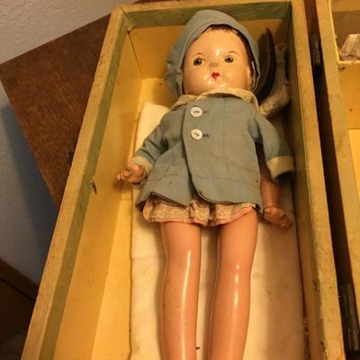 Dolls 