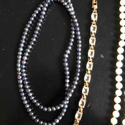 Black pearl necklace
Gold filled Swarovski tennis bracelet