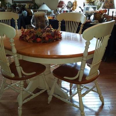 kitchen table and chairs for (4)