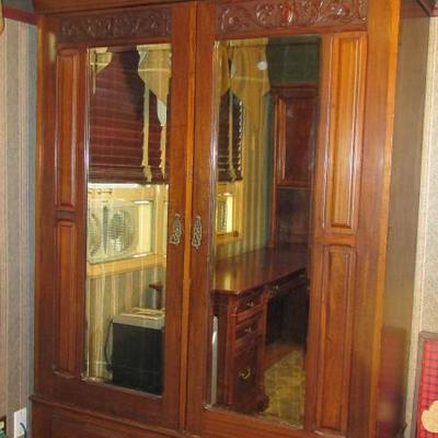 Mirrored Armoire closed