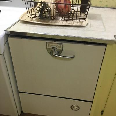 Vintage KitchenAid dishwasher MINT working condition! ABSOLUTELY AWESOME RETRO PIECE!!!!