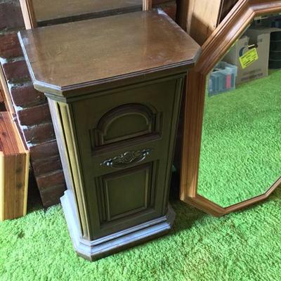 Vintage Butler pedestal / cabinet