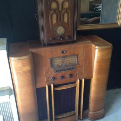 Firestone Console Radio