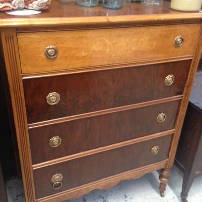Maple Mahogany Chest of Drawers