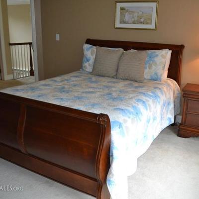 Liberty Furniture queen sleigh bed and matching nightstand