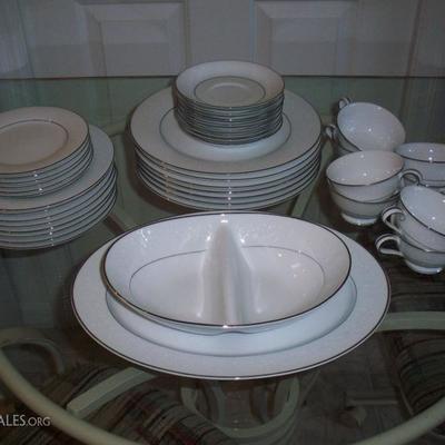 Set of Noritake china dinnerware
