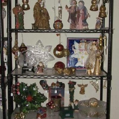 Shelves of Great Christmas Decor