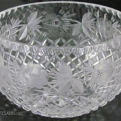 Brilliant Cut Criss-Cross Pattern with Etched Cut Floral Garland Border Crystal Bowl (5