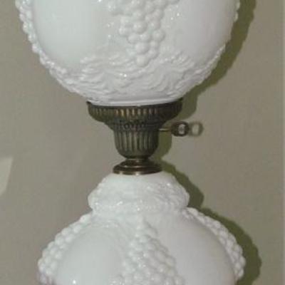 Vintage Milk Glass Sculptured Grape Gone-With-The Wind Lamp (26