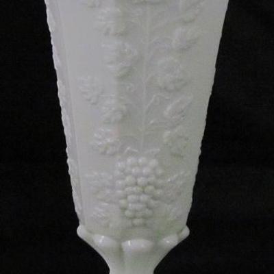 Westmoreland Paneled Grape 9" Vase