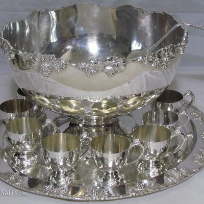 Crescent Silver Plate Punch Bowl with Tray , 7 Cups and Punch Ladle