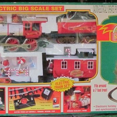 New Bright Electric Big Scale Christmas Tree Train Set fits around a 7' Tree