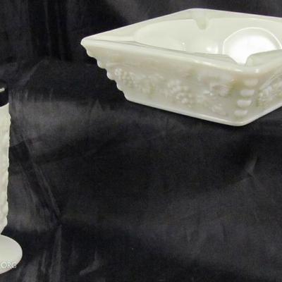 Westmoreland Paneled Grape Shaker and Ashtray