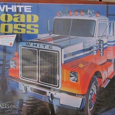 Amt White Road Boss Factory Sealed Mint in Box Model Kit