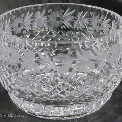 Brilliant Cut Criss-Cross Pattern with Etched Cut Floral Garland Border Crystal Bowl (5 1/4