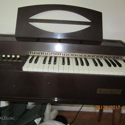vintage magnus organ