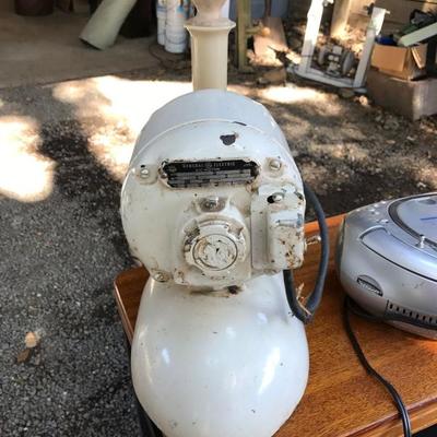 Meat grinder sausage maker