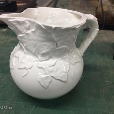 Ivy pitcher