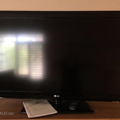 42â€ LED/LCD LG Flatscreen TV w/Original Remote & Manual