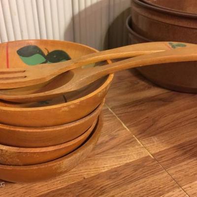 Vintage Handpainted Wood Salad Bowl Set
