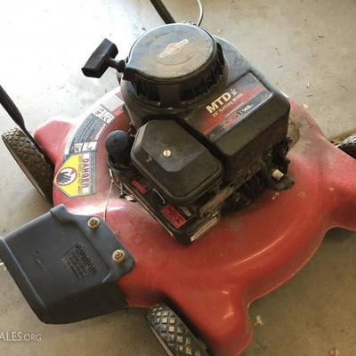 Briggs & Stratton 450 Series 20" Gas Lawn Mower
