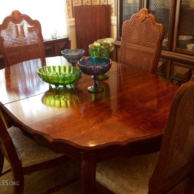 Dining Table and Chairs (2 Leaves)