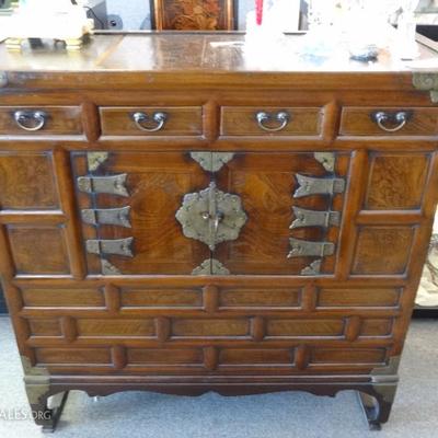 VINTAGE KOREAN CHEST