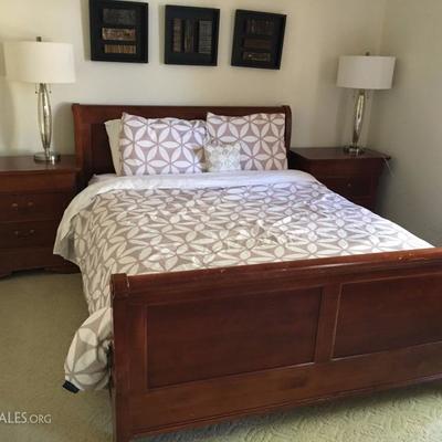 Sleigh Bed, Bedroom 

Integrity Estate Sales -- 310-469-4942