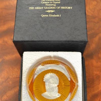 Elizabeth I Franklin Mint paperweight