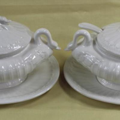 Pair of white bone china tureen with swan motif ,  made in Portugal. 10