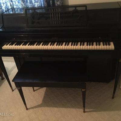 Everett Piano