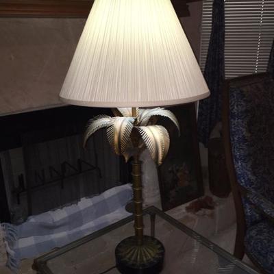 palm leaf table lamp