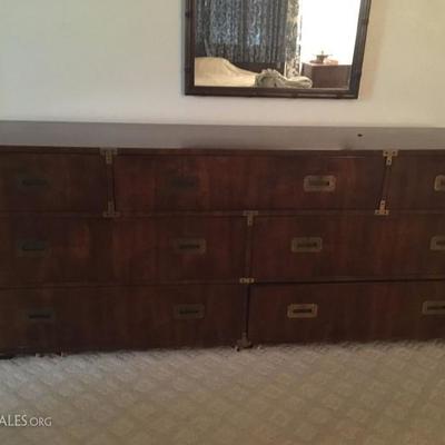 vintage 7 drawer dresser by Henredon