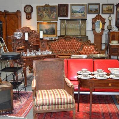 Estate sale photo