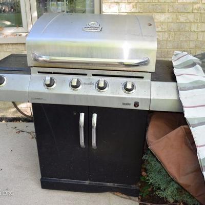 Char-Broil propane grill 
