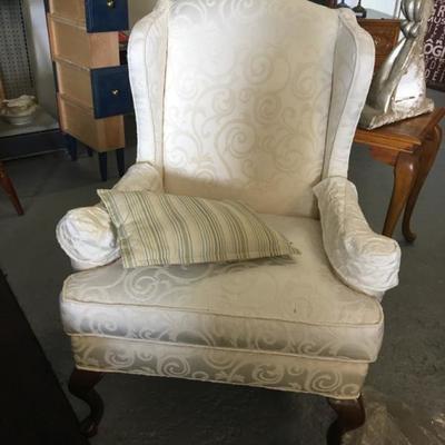 white accent chair 