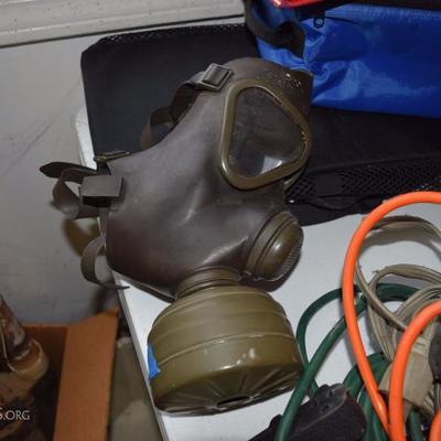 gas mask 