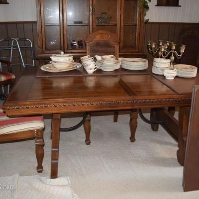 vintage dining room table with 6 chairs 