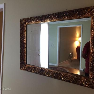 This mirror is just the thing to say 'Welcome and 'You look fabulous' !!!