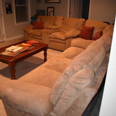 Sectional with recliners