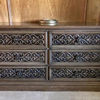 Mid Century Modern chest of drawers