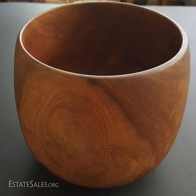 WDG079 Hand-Carved Cook Pine Wood Bowl - Signed
